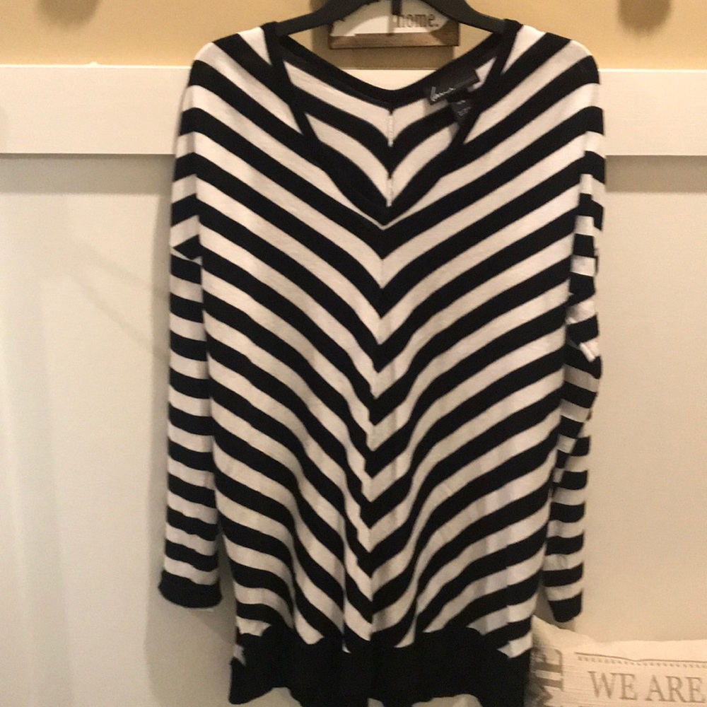 Black and white stripe tunic